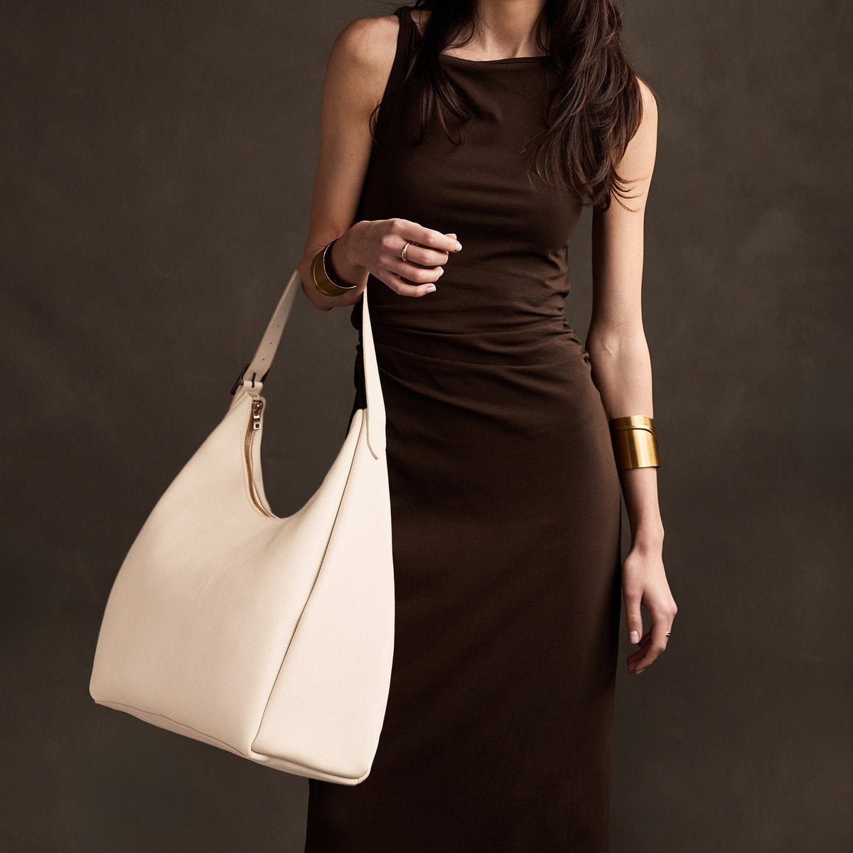 'Almost Perfect' Aspen Shoulder Bag - Famous | Online Store
