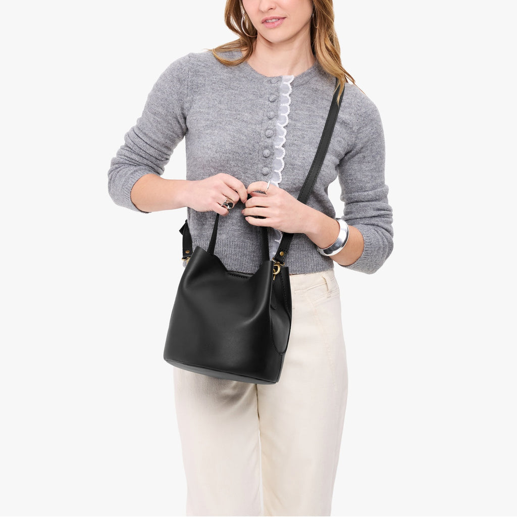 Belle Bucket Bag - Famous | Online Store