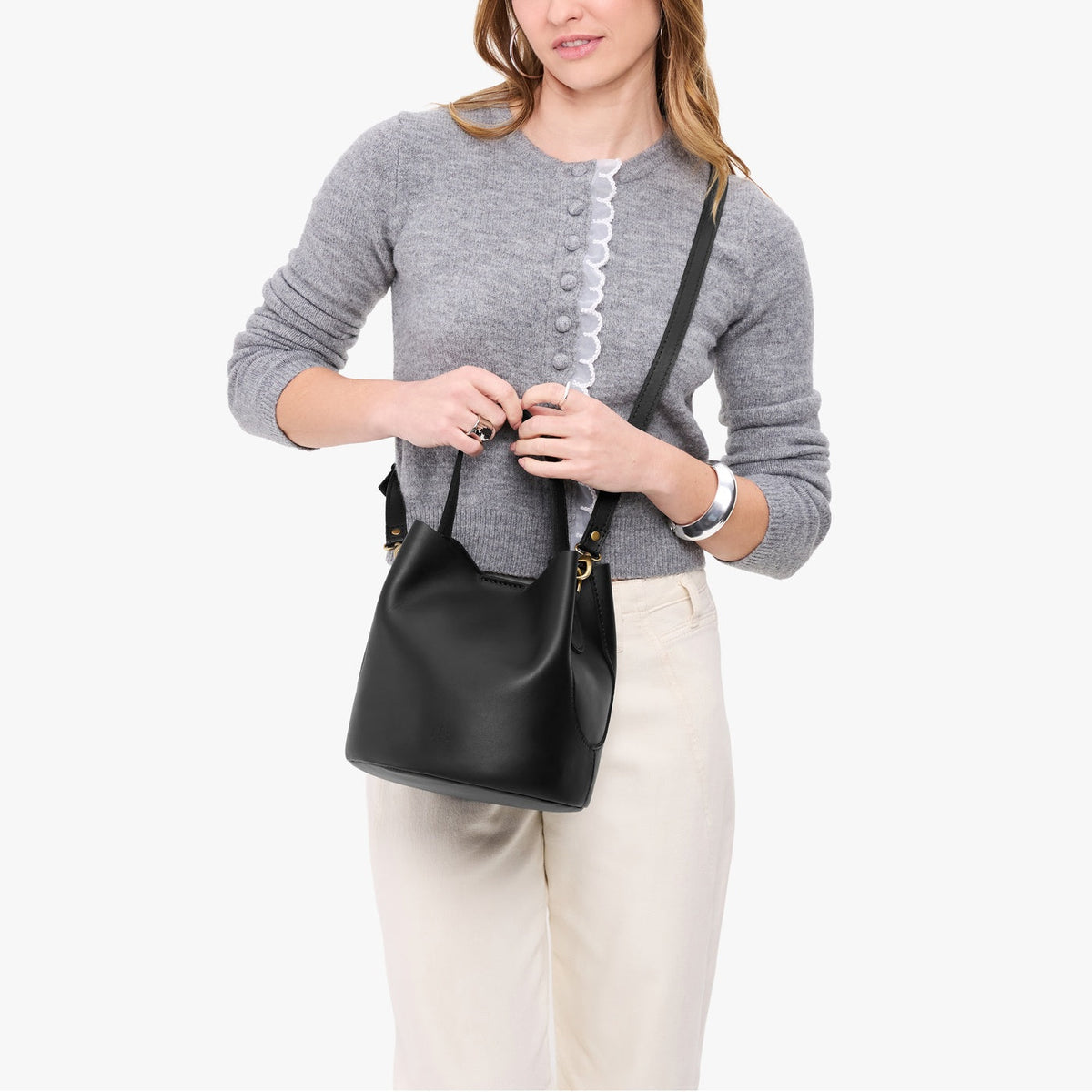 Belle Bucket Bag - Famous | Online Store