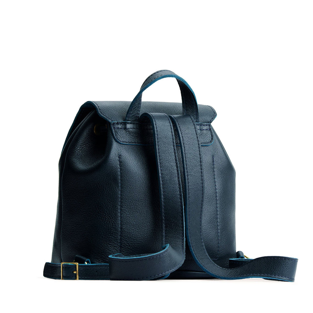 Bucket Backpack - Famous | Online Store