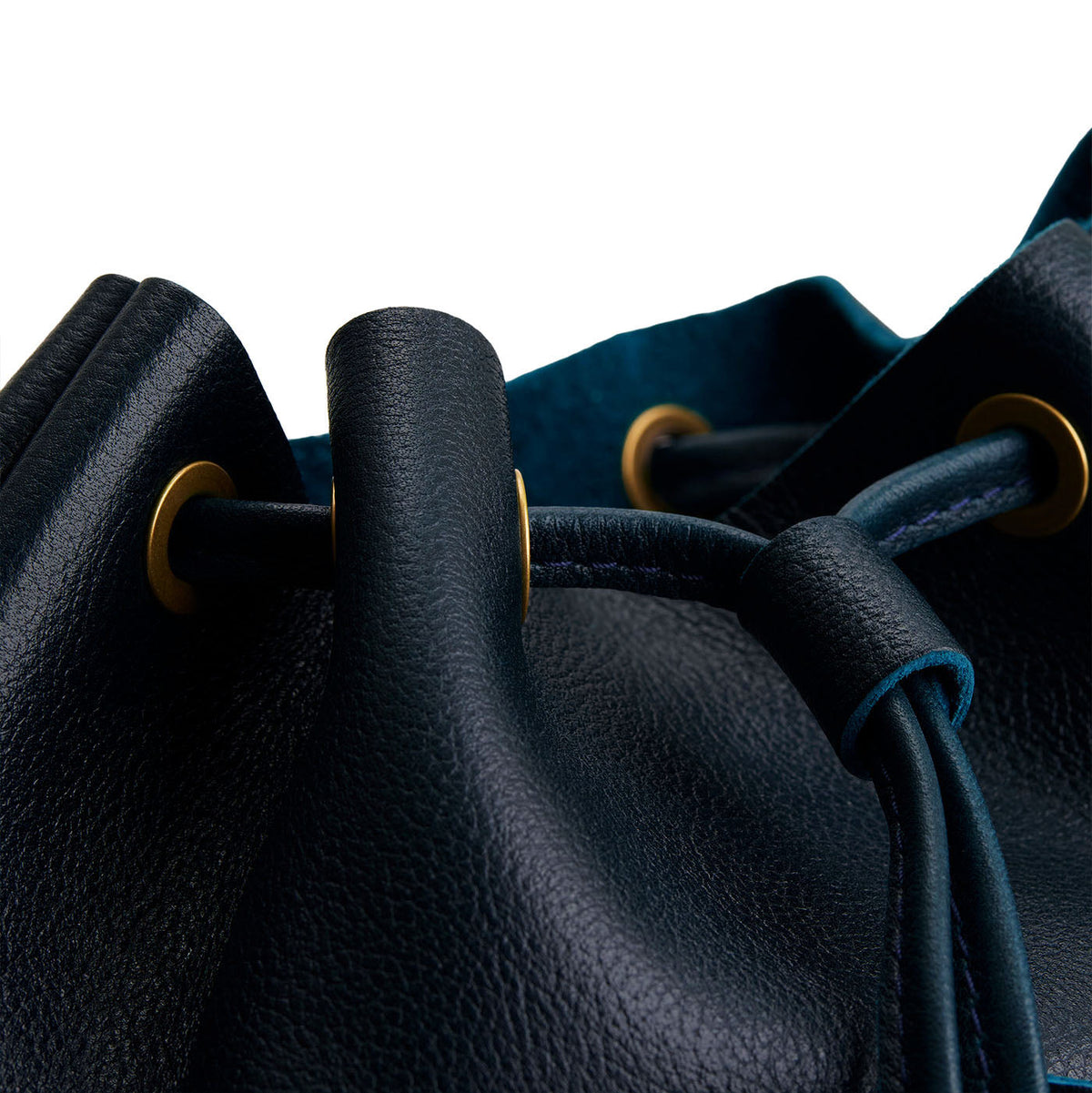 Bucket Backpack - Famous | Online Store