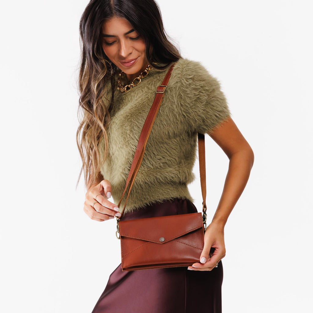 Bolso cruzado convertible tipo sobre