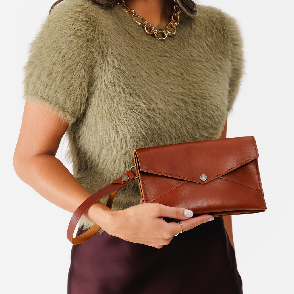 Bolso cruzado convertible tipo sobre