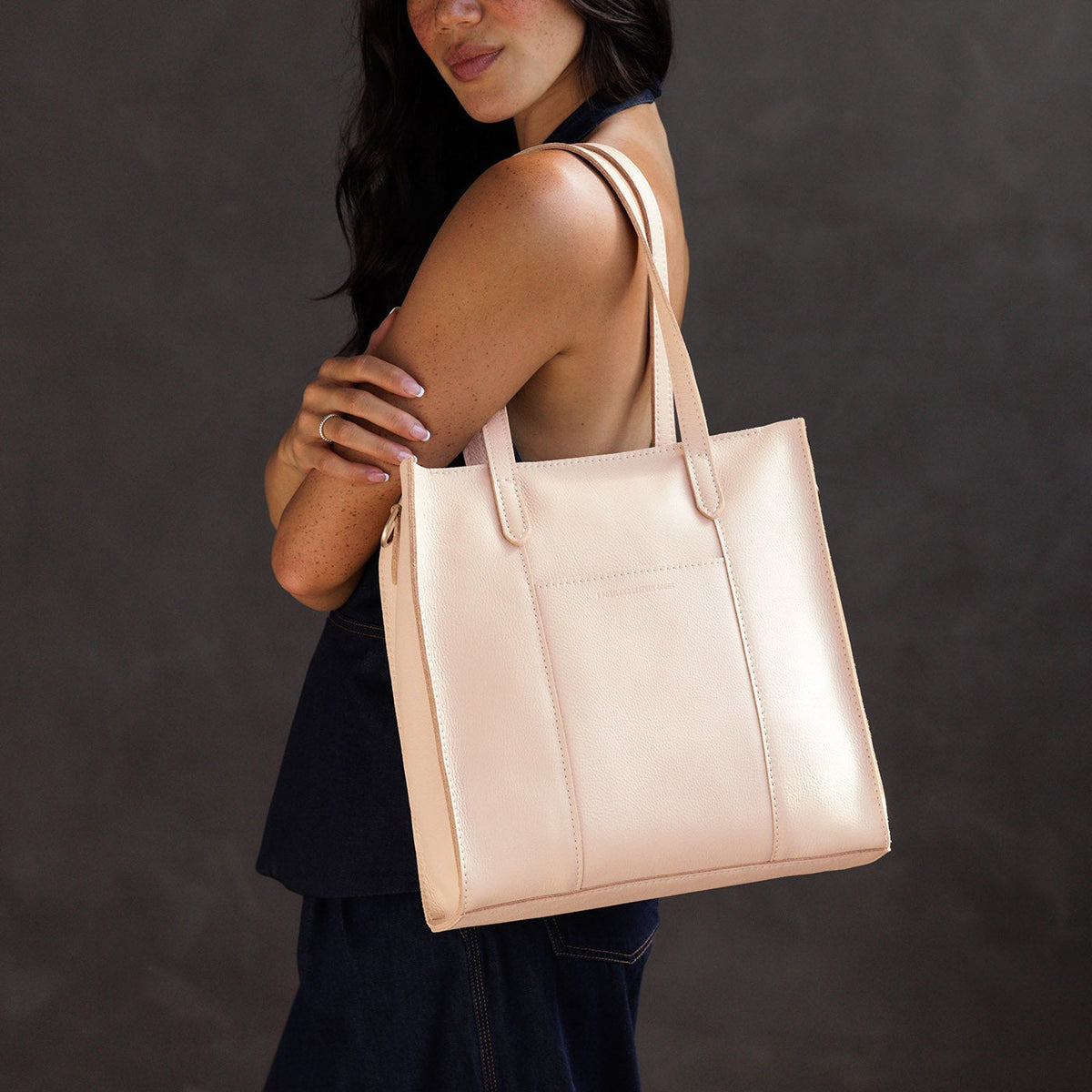 Grand sac fourre-tout à bandoulière Lola avec fermeture éclair